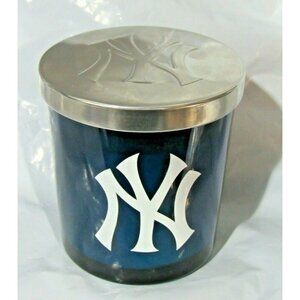 New York Yankees Candle Scent WARM VANILLA Officially Licensed by MLB Net Wt 5oz